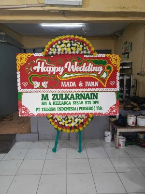 Papan Bunga di Wironatan Butuh